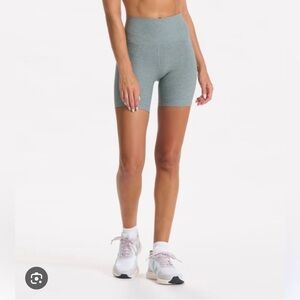 Clean Elevation Shorty in Stormy Heather